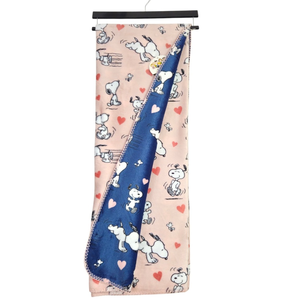 Peanuts Snoopy Woodstock Hearts Throw Blanket Pink Reversible 50x70 Loving Gift